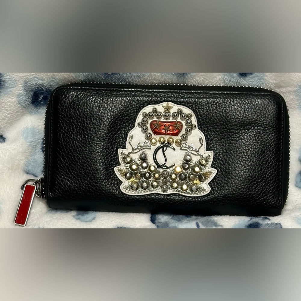 GIFT AWAY Christian Louboutin Lg Crest Wallet - Picture 1 of 1